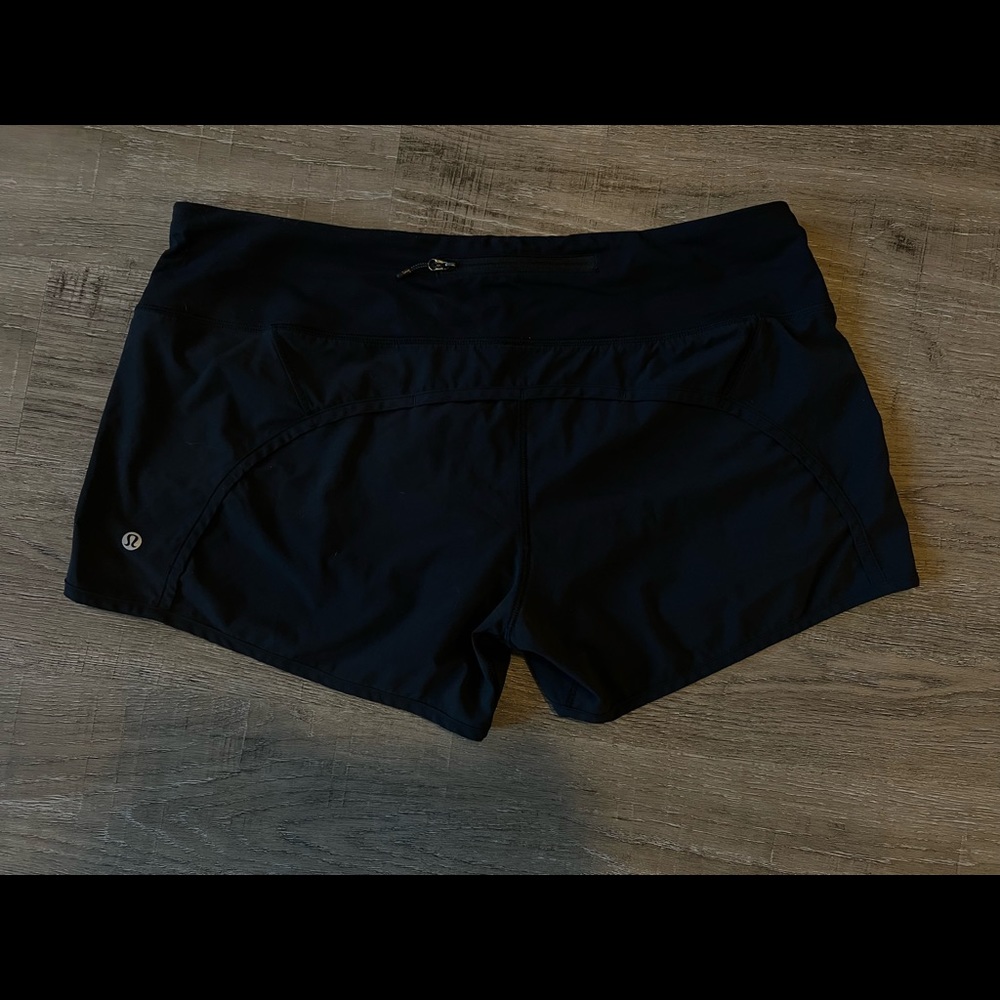 Lululemon Speed Up Shorts 4". Black, Size 12